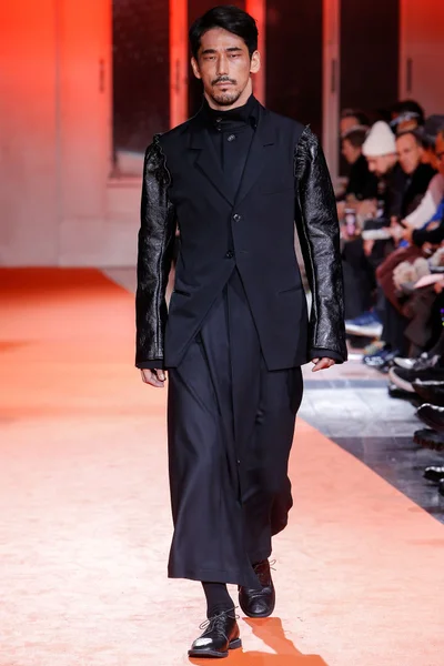Look 8